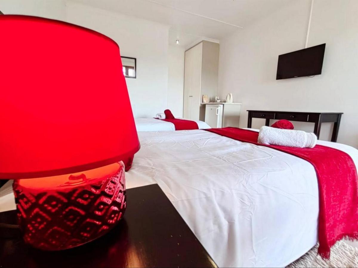 Aviators Paradise Guest House Mosselbaai Buitenkant foto